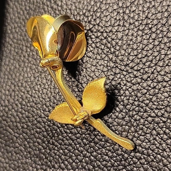 Lot of 3 Floral Pins ~ Anne Klein Lucite Flower, Unmarked Rose & Bouquet Pins - Picture 10 of 11